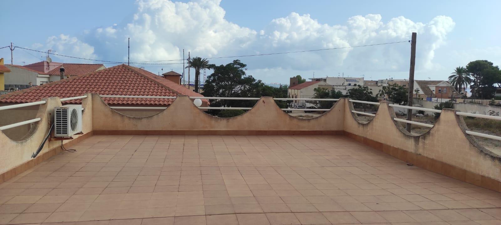 For sale of house in Los Nietos