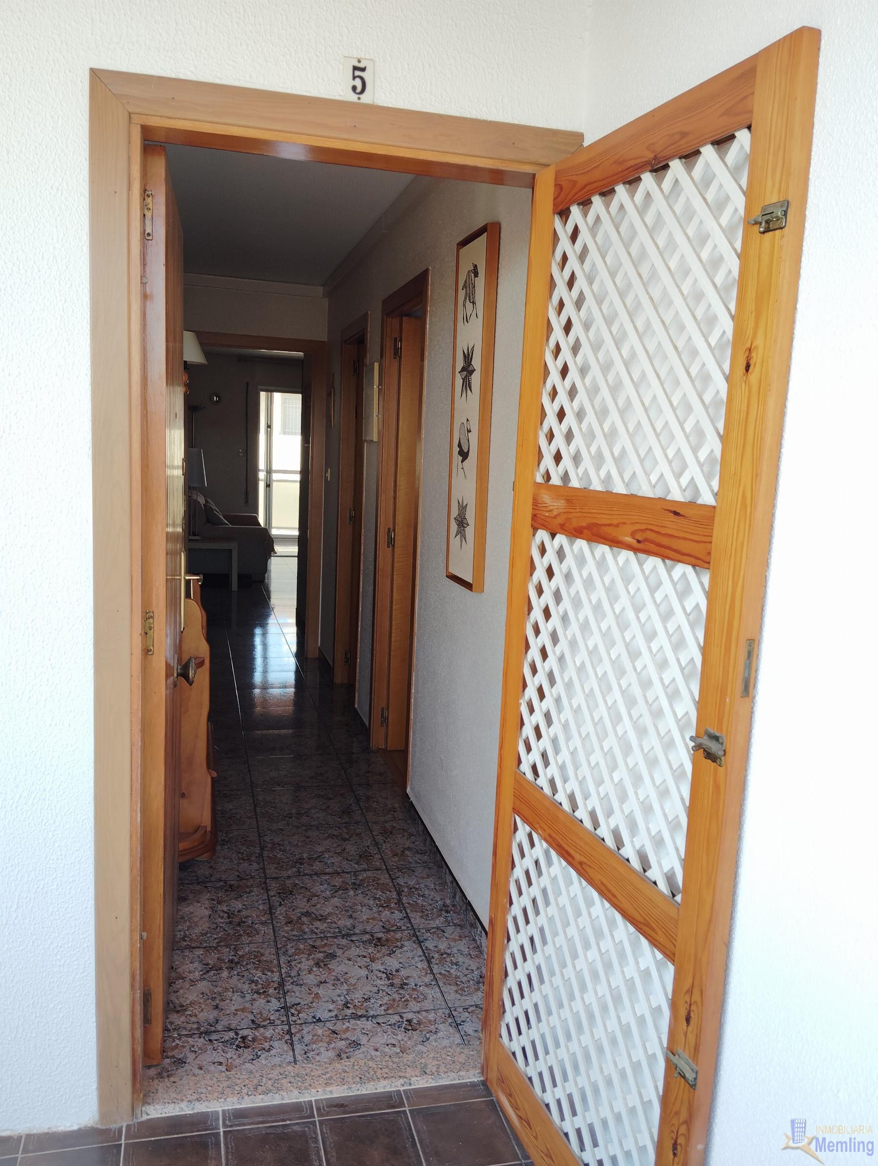 For sale of apartment in Cambrils