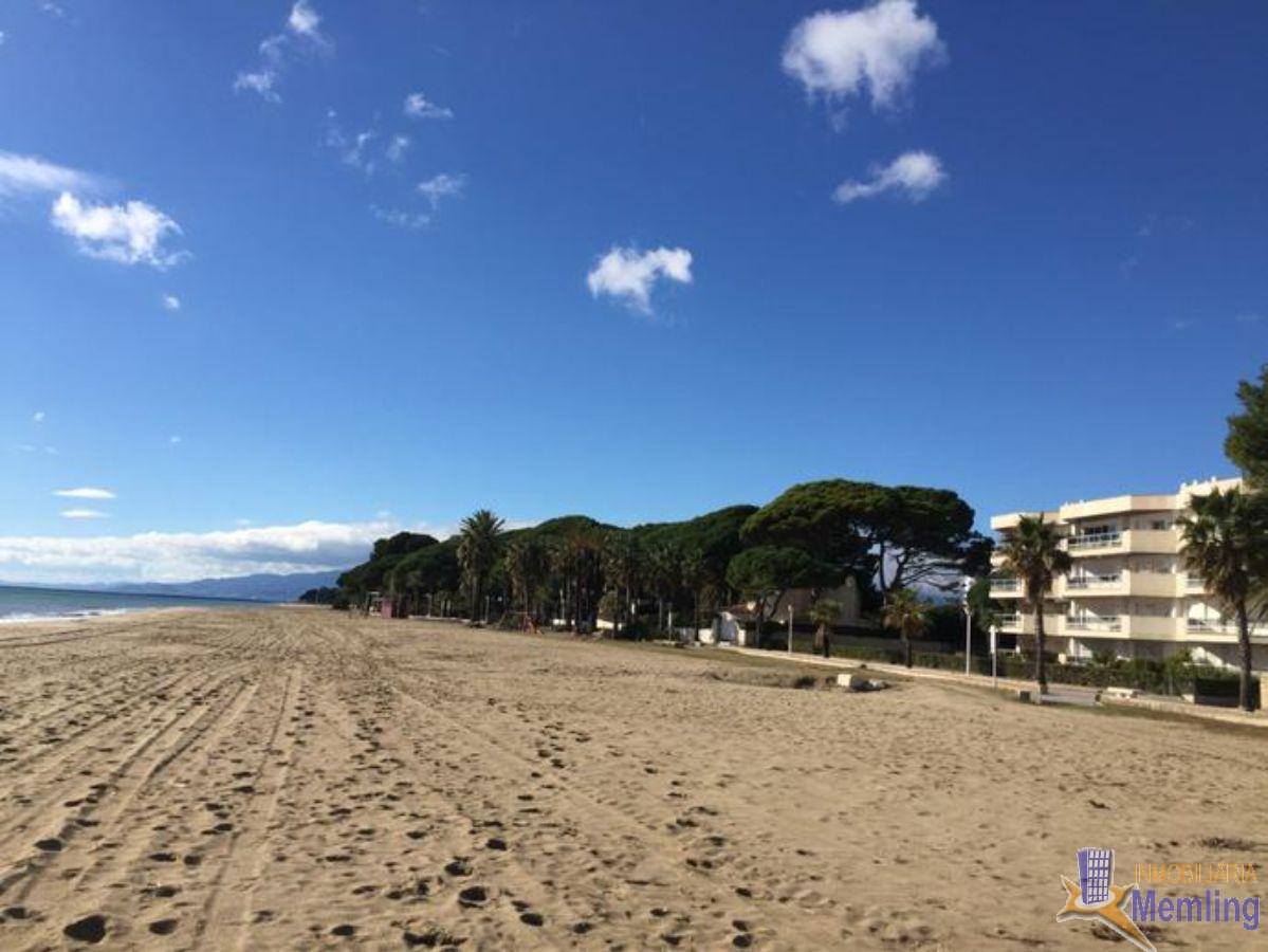 For sale of apartment in Cambrils