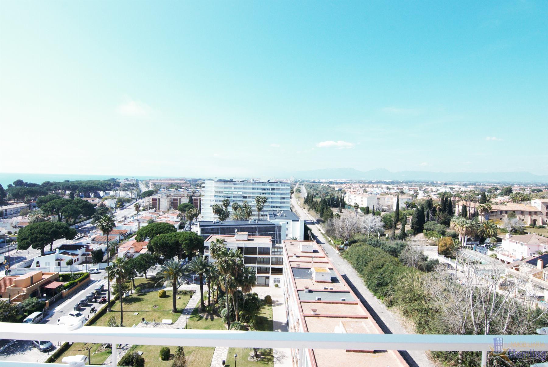 For sale of apartment in Cambrils