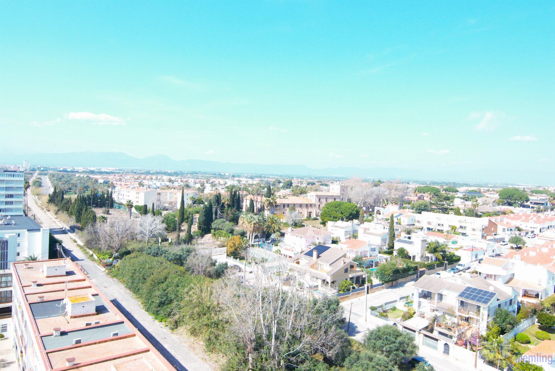 For sale of apartment in Cambrils