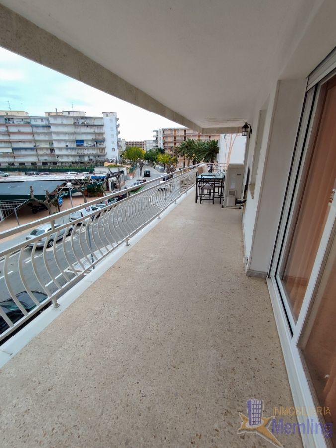 For sale of apartment in La Pineda