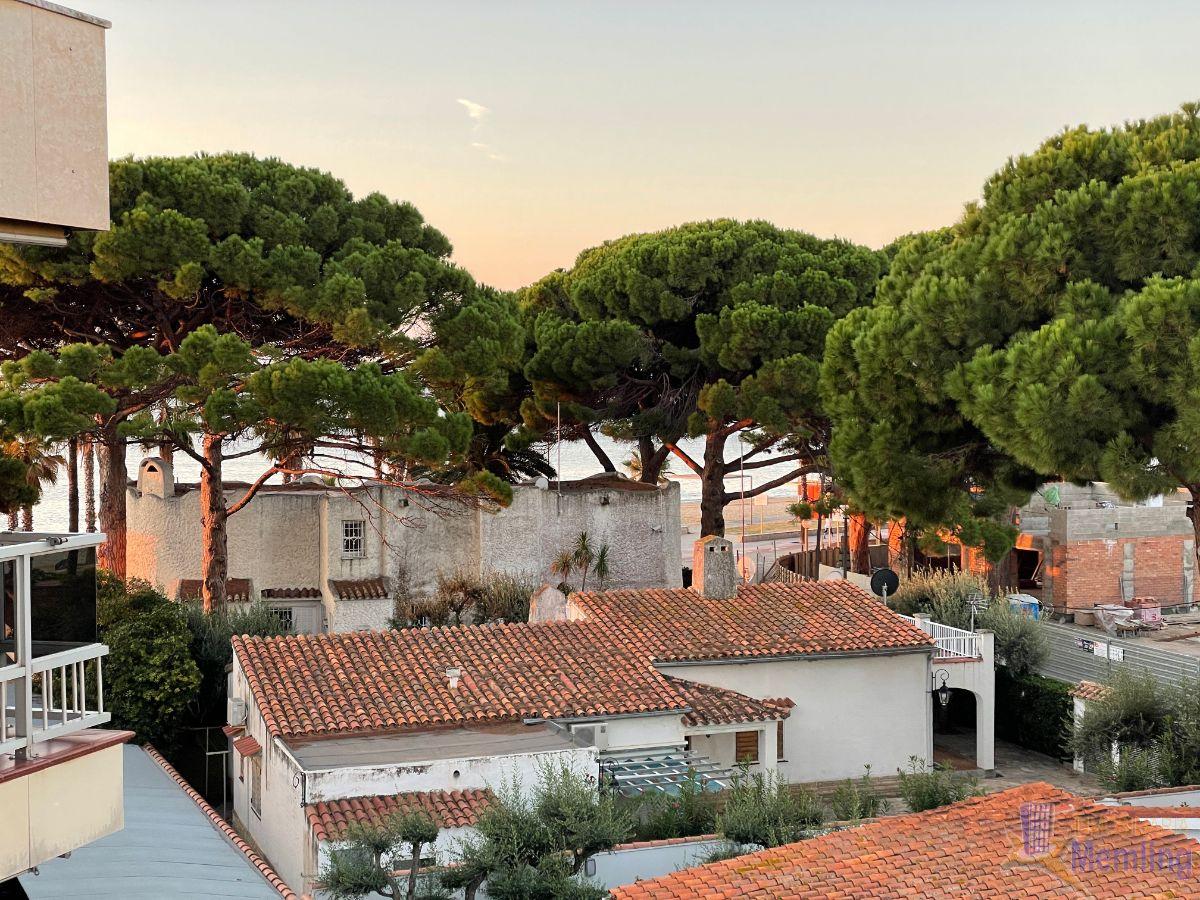 For sale of apartment in Cambrils
