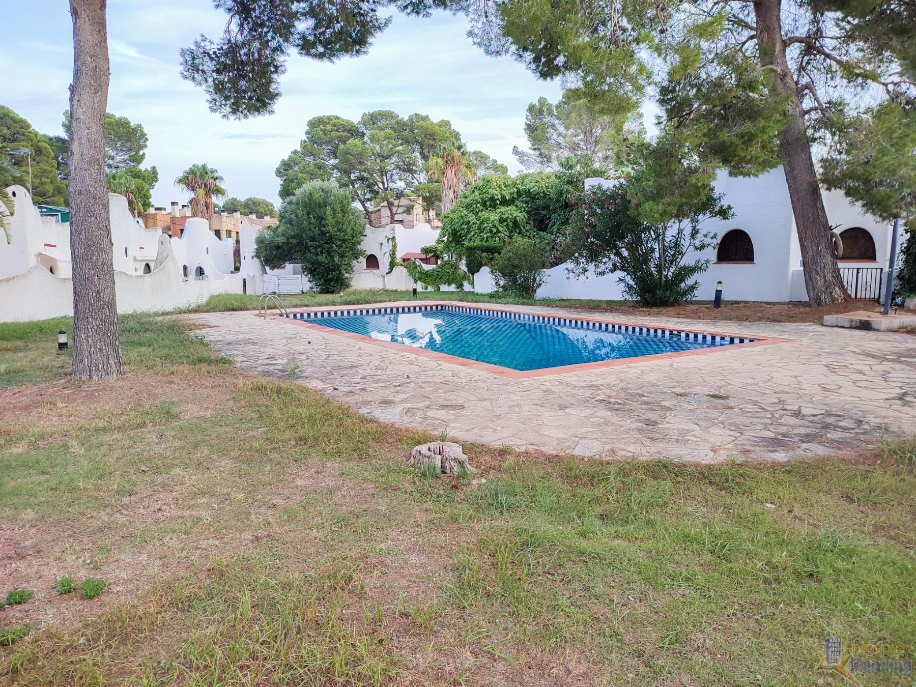 For sale of house in Mont-Roig del Camp
