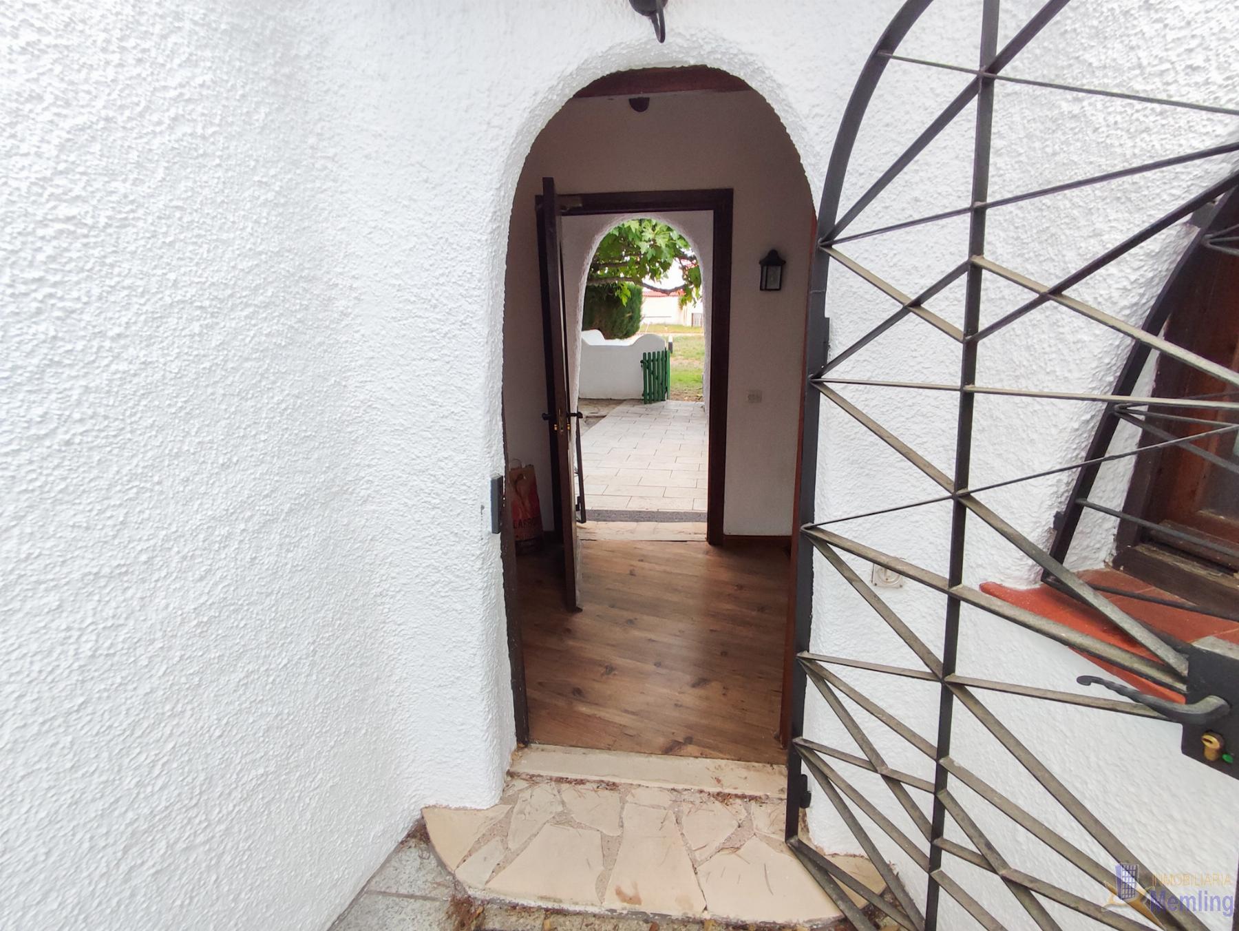 For sale of house in Mont-Roig del Camp