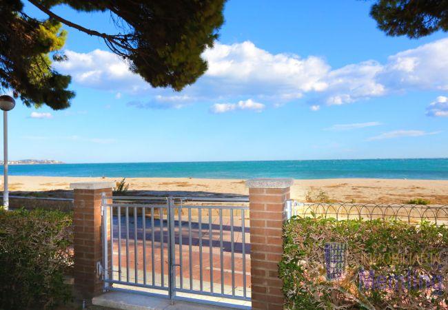 For sale of apartment in Cambrils