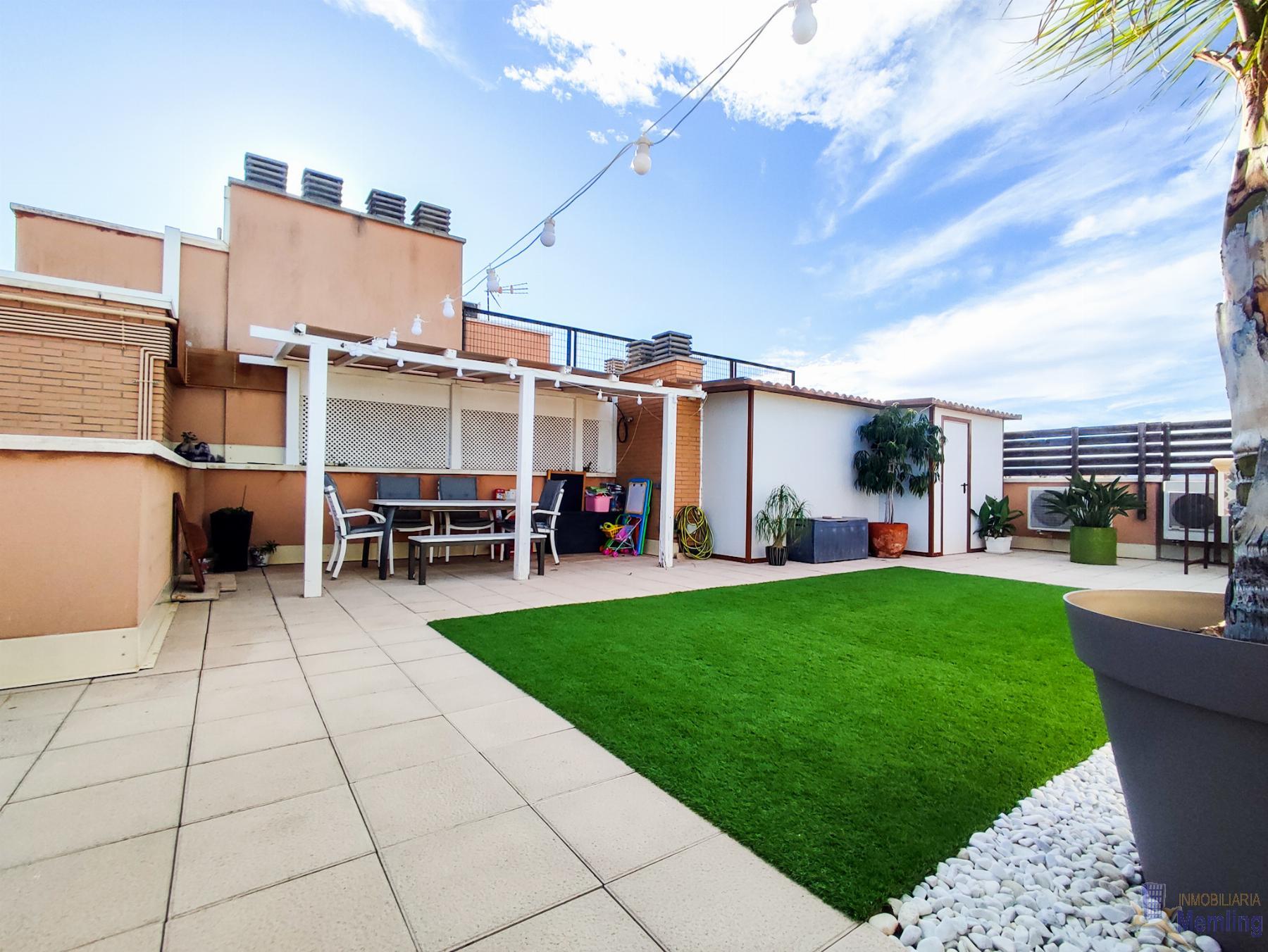 For sale of penthouse in Cambrils