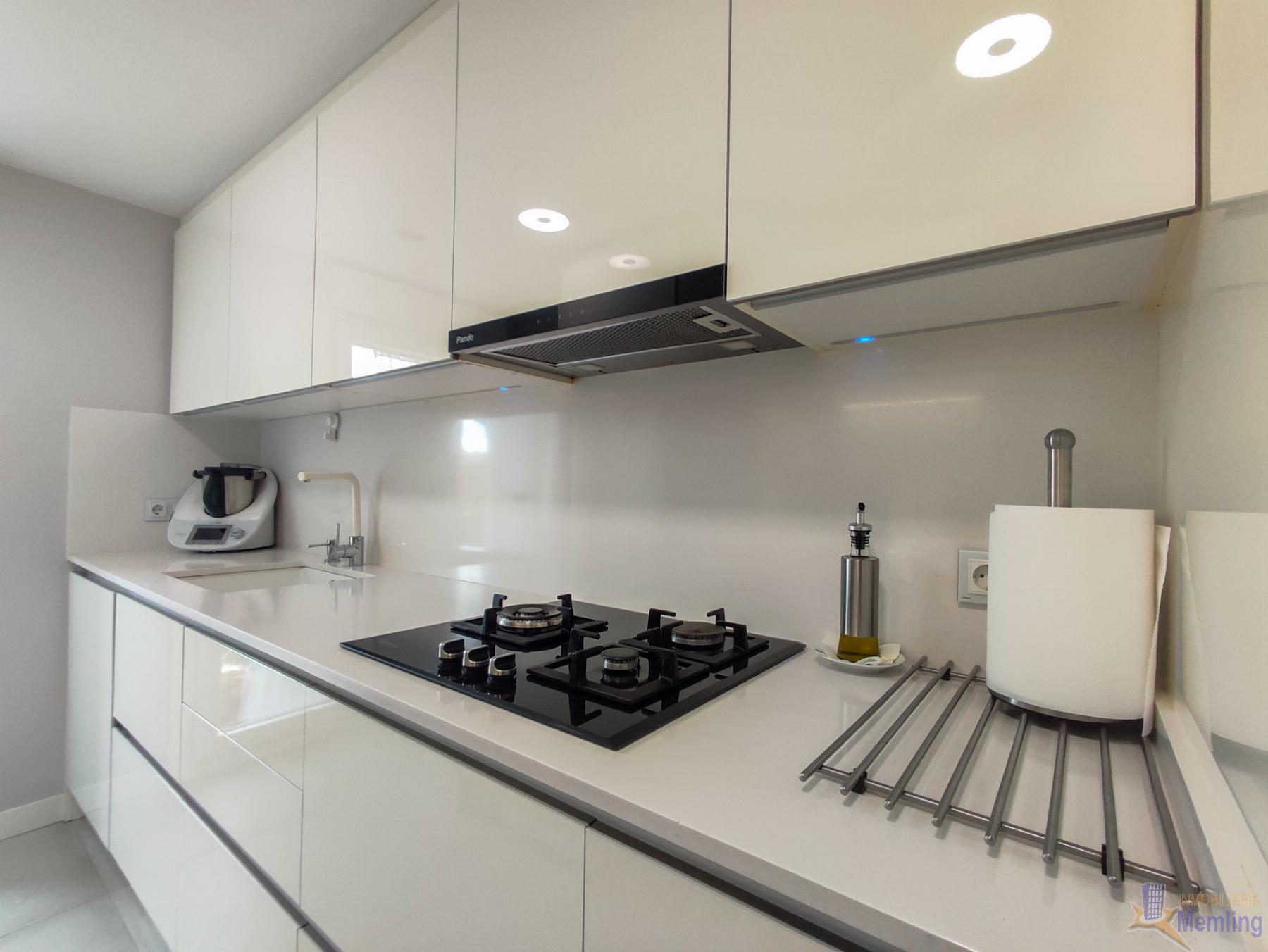 For sale of penthouse in Cambrils