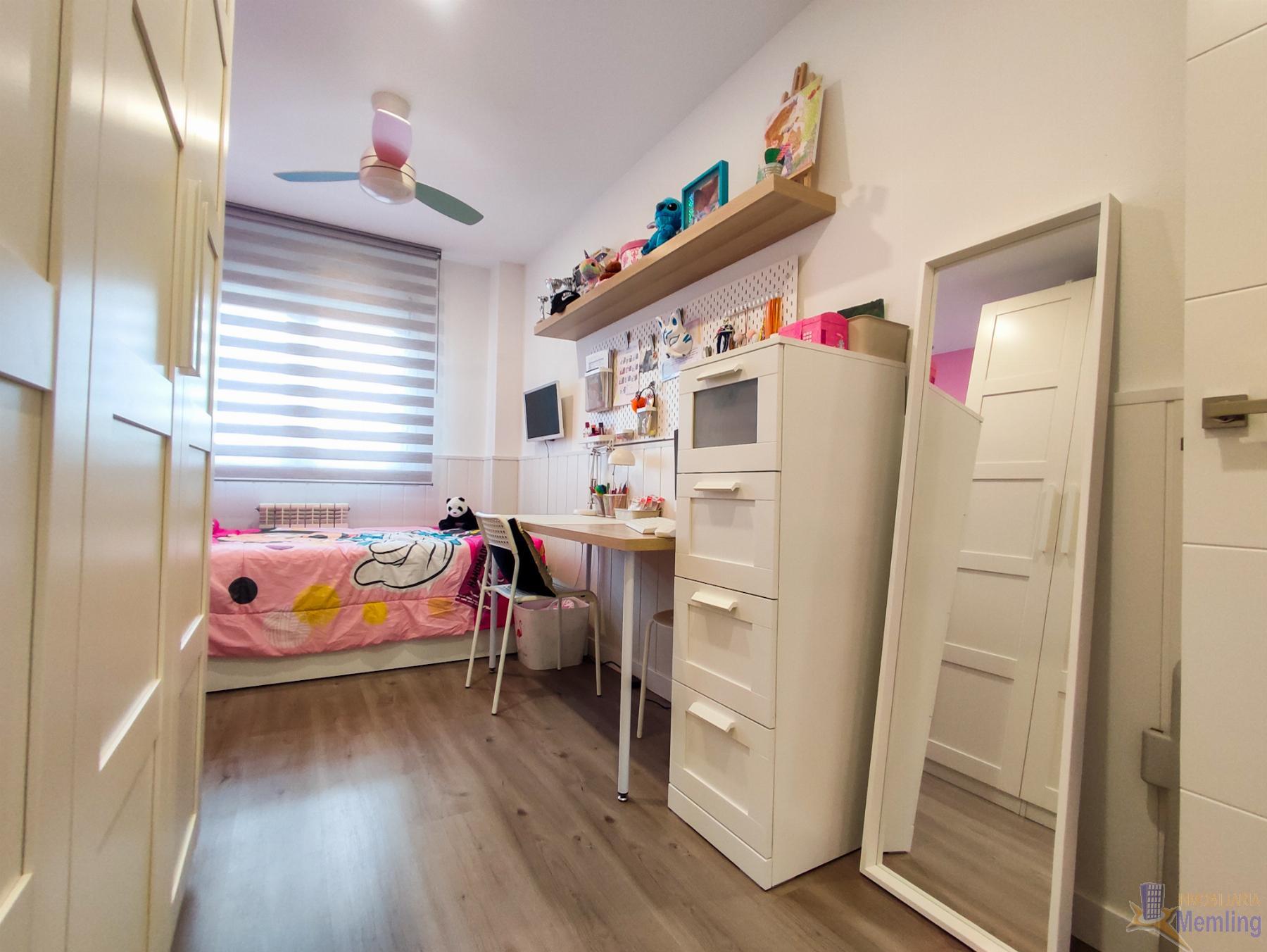 For sale of penthouse in Cambrils