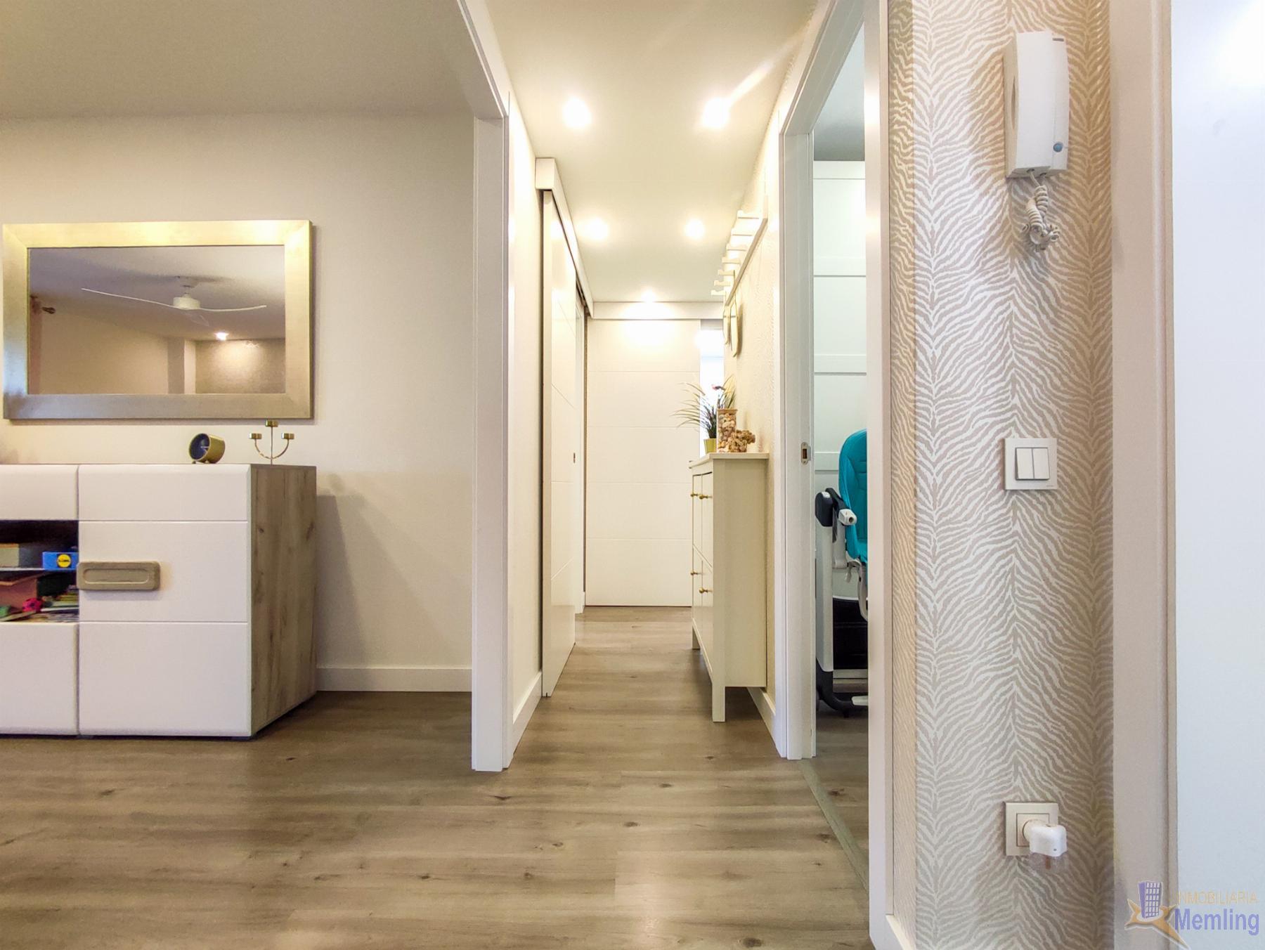 For sale of penthouse in Cambrils