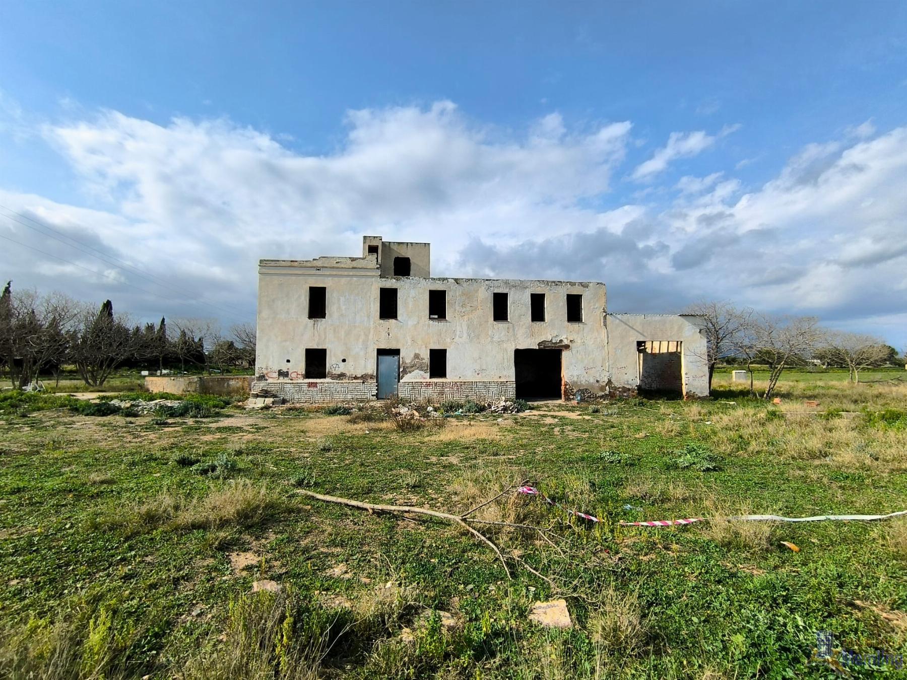 For sale of rural property in Reus