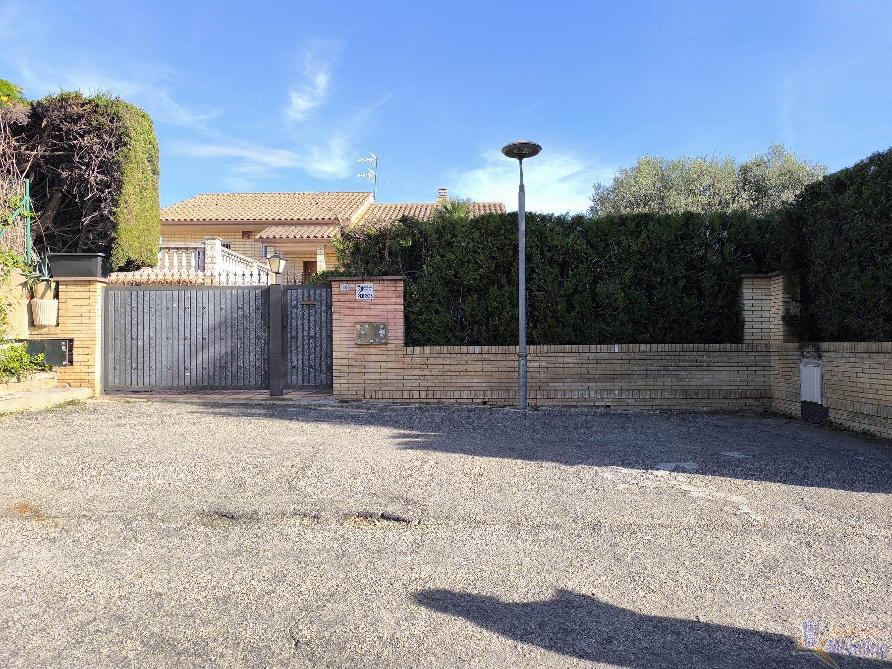 For sale of chalet in Cambrils