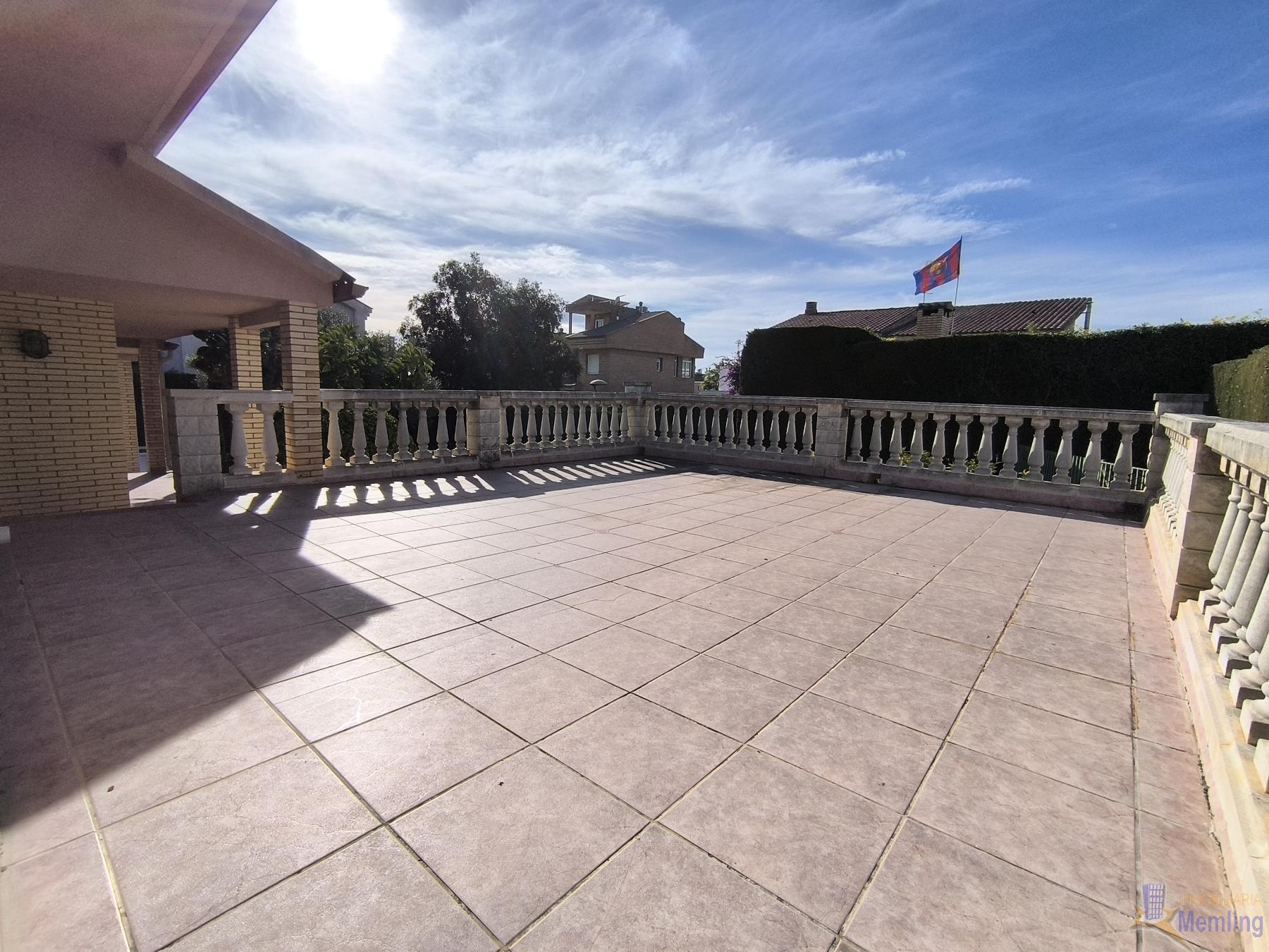 For sale of chalet in Cambrils