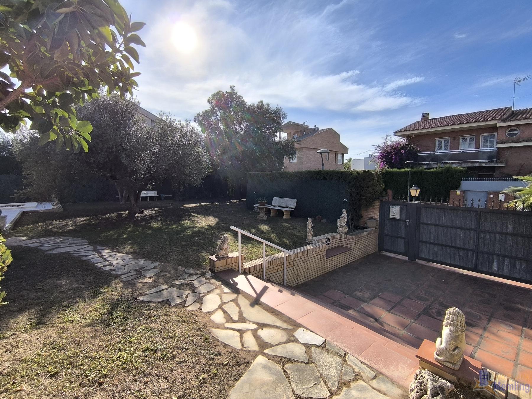 For sale of chalet in Cambrils