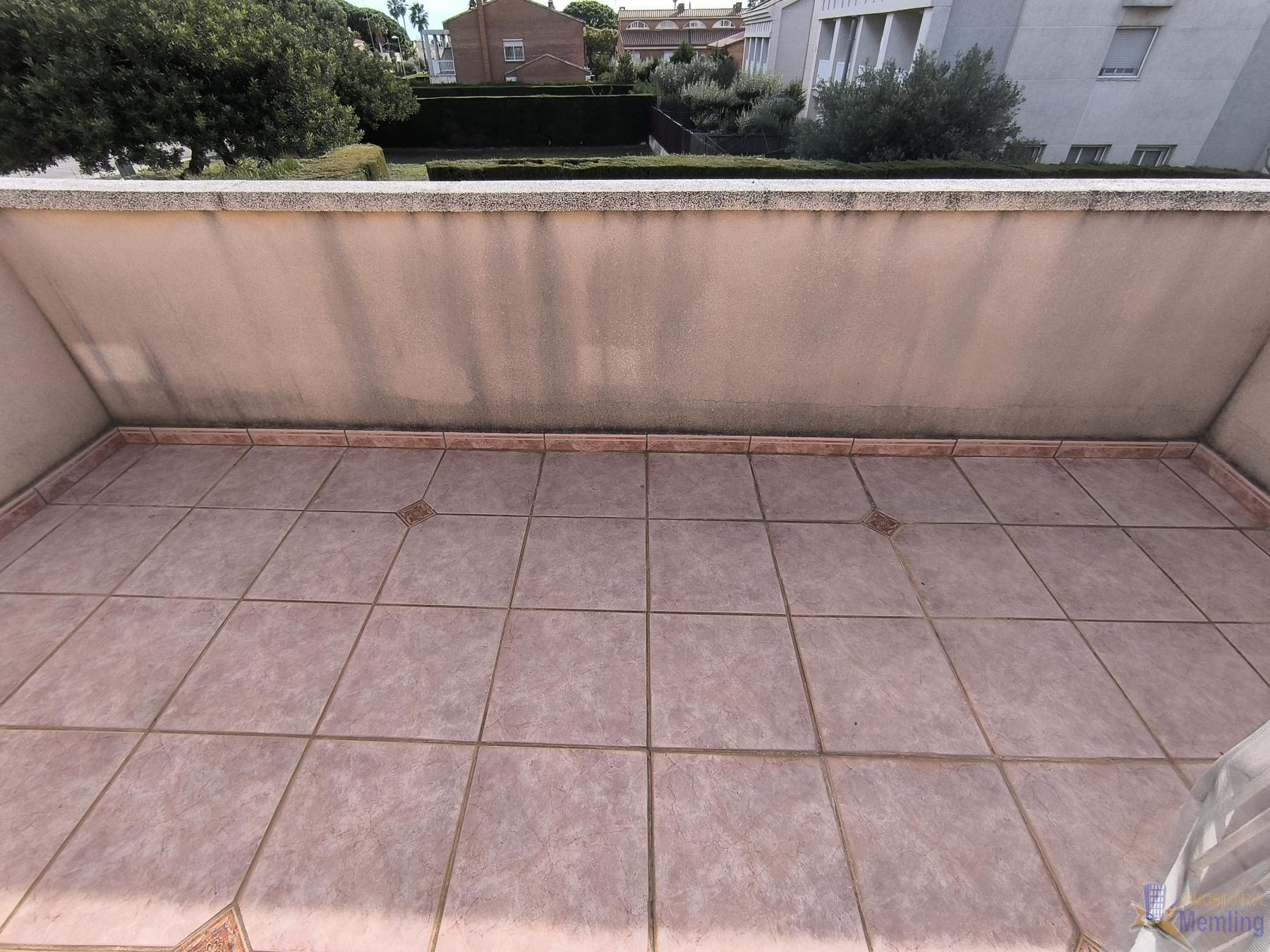 For sale of chalet in Cambrils