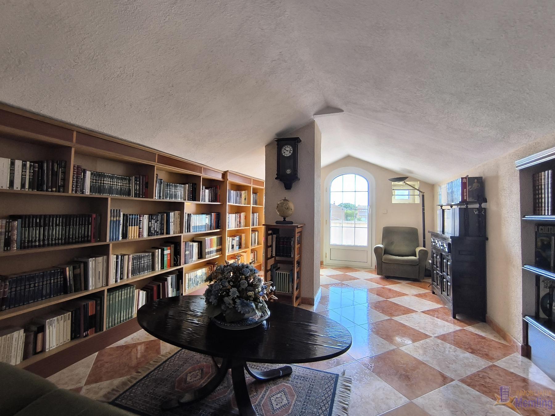 For sale of chalet in Cambrils