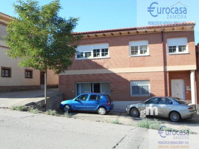 For sale of house in Aspariegos