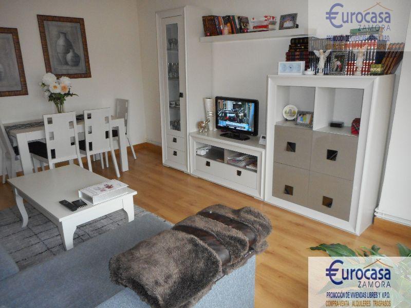 For sale of flat in Zamora
