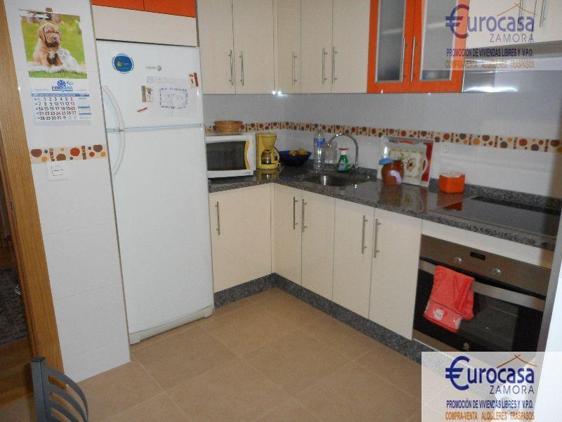 For sale of flat in Zamora