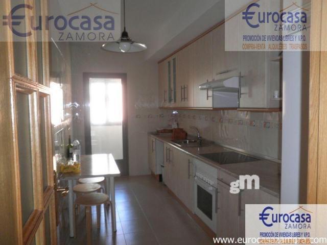 For sale of flat in Zamora