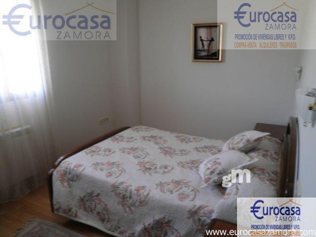 For sale of flat in Zamora