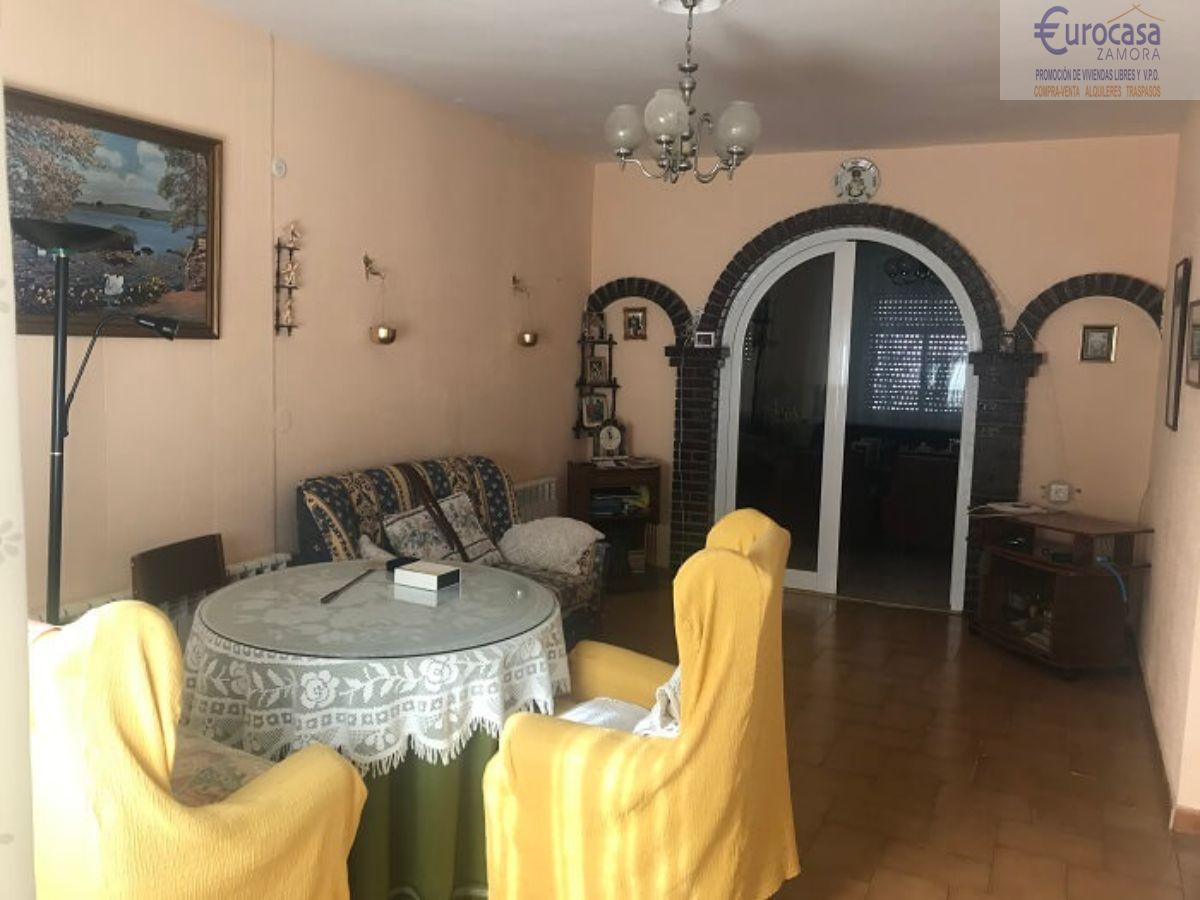 Venta de casa en Montamarta