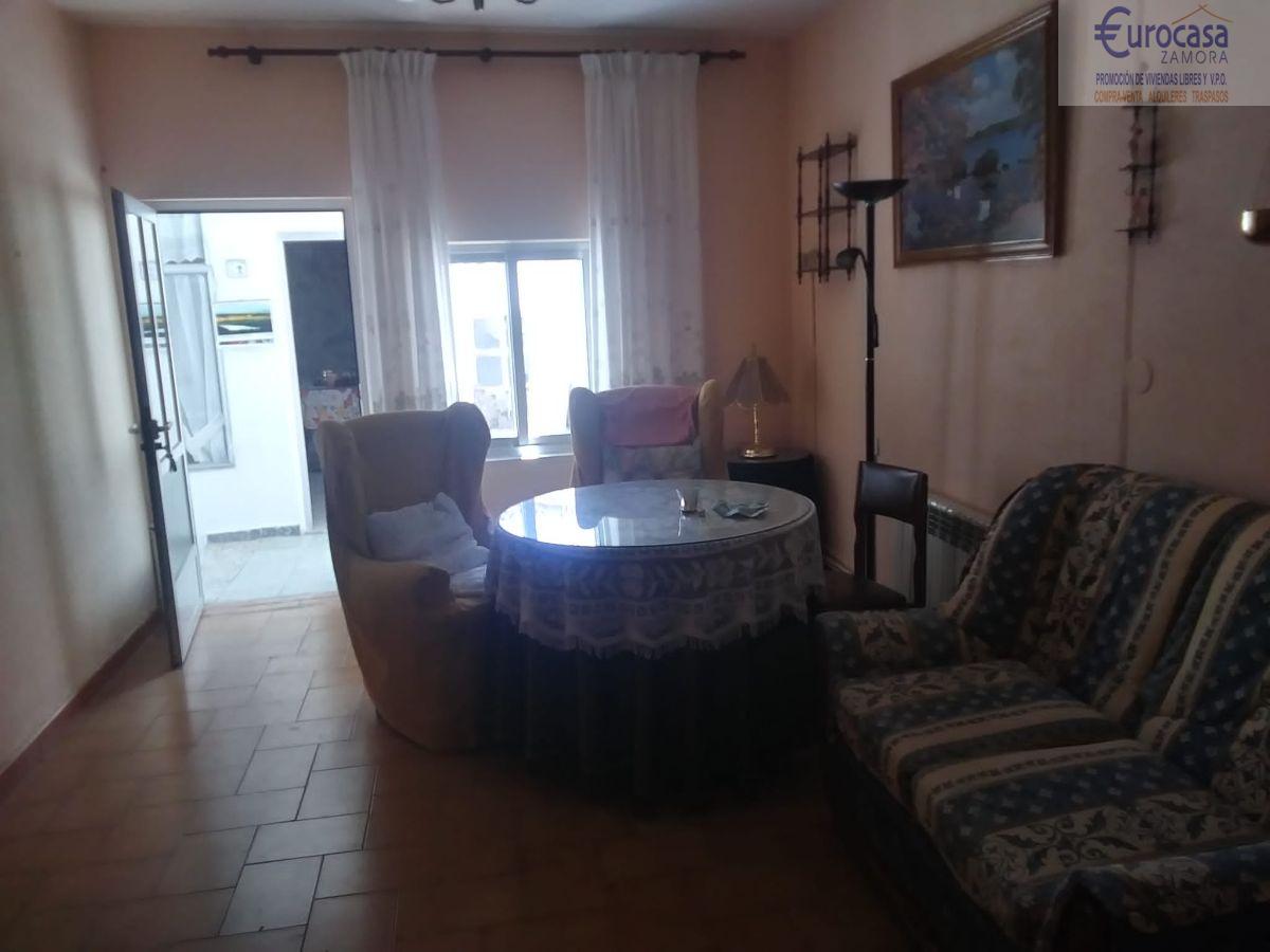 Venta de casa en Montamarta