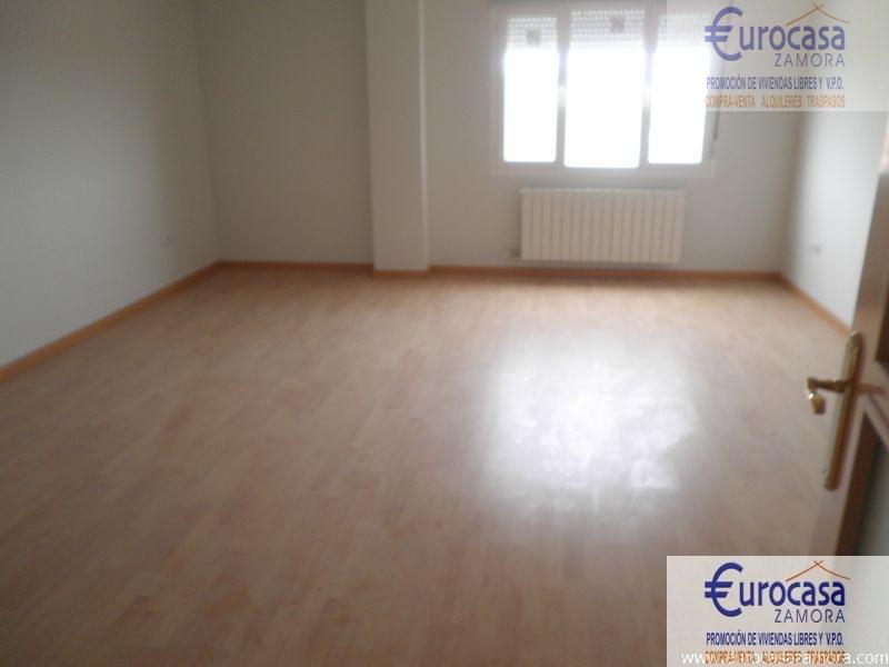 Venta de piso en Morales del Vino Venta de piso en Morales del Vino