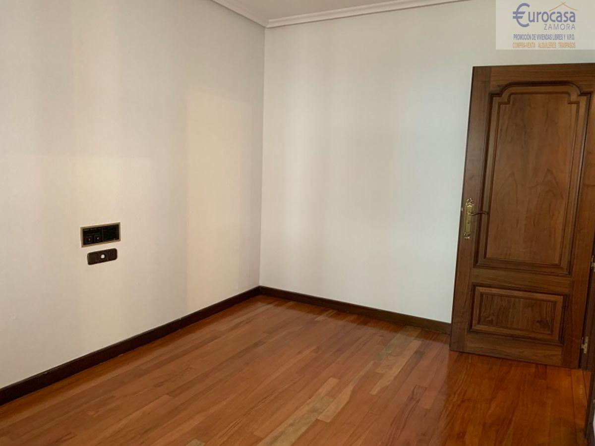 For sale of flat in Zamora