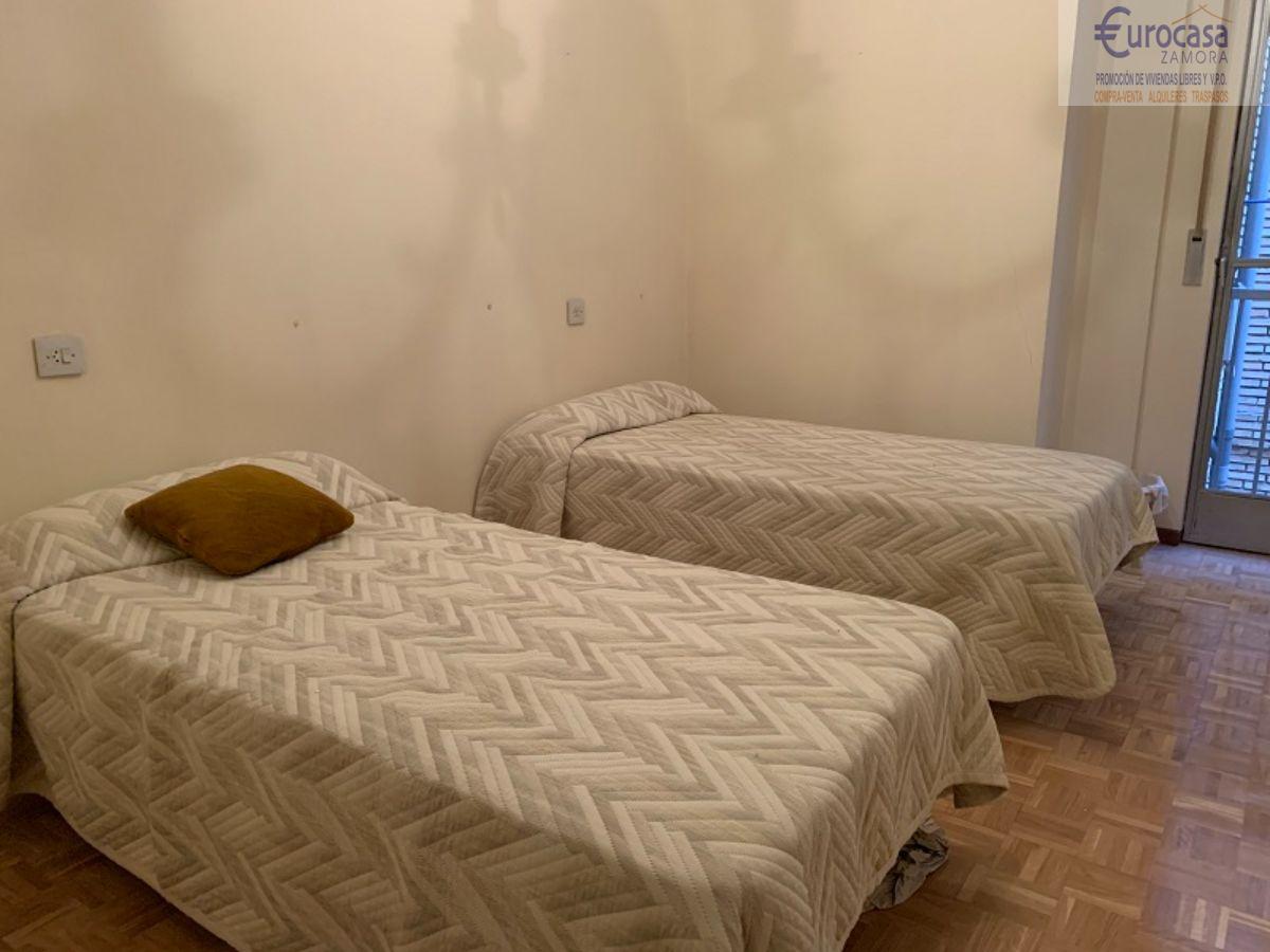 For sale of flat in Zamora