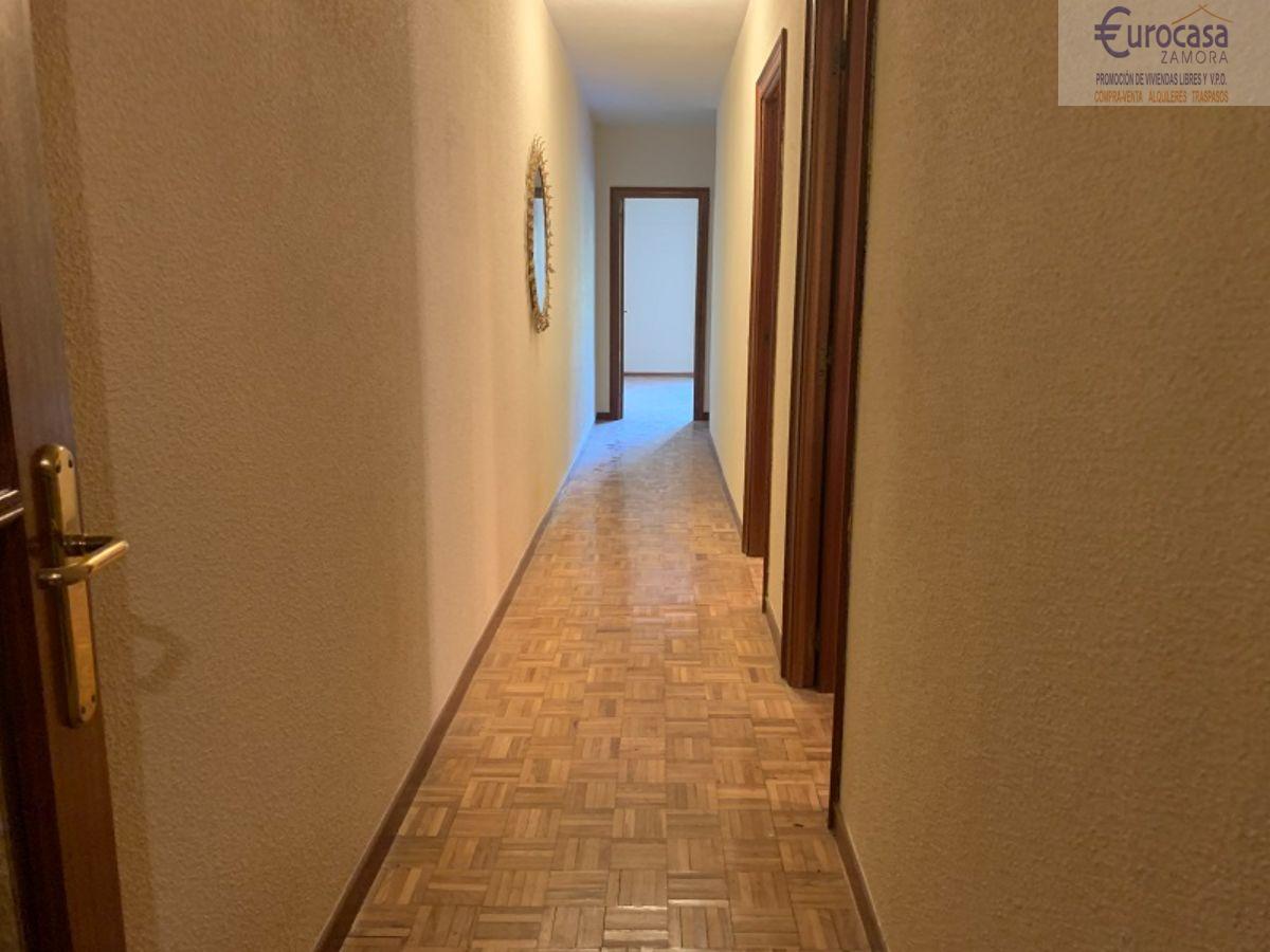 For sale of flat in Zamora