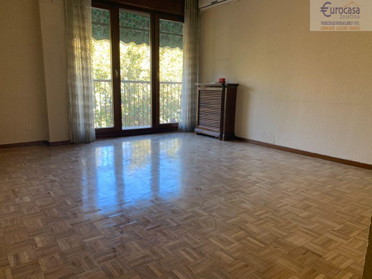 For sale of flat in Zamora