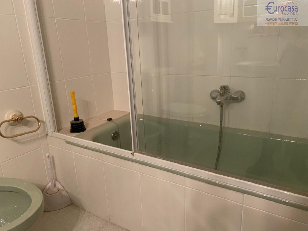 For sale of flat in Zamora