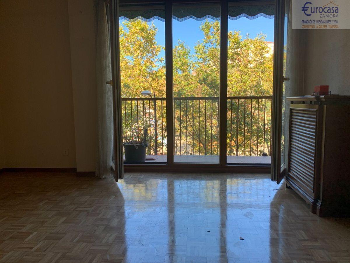 For sale of flat in Zamora