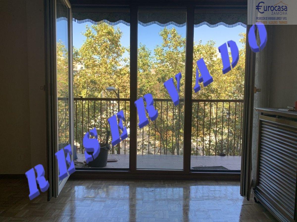 For sale of flat in Zamora