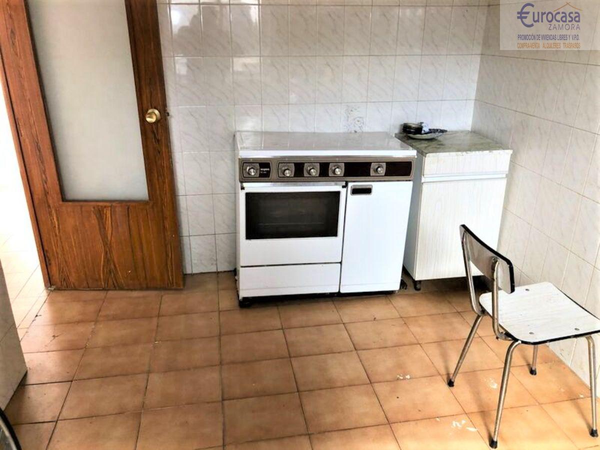 For sale of house in Zamora