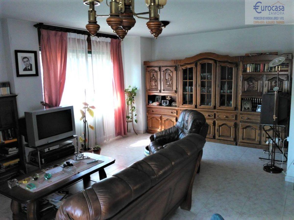 For sale of chalet in Zamora