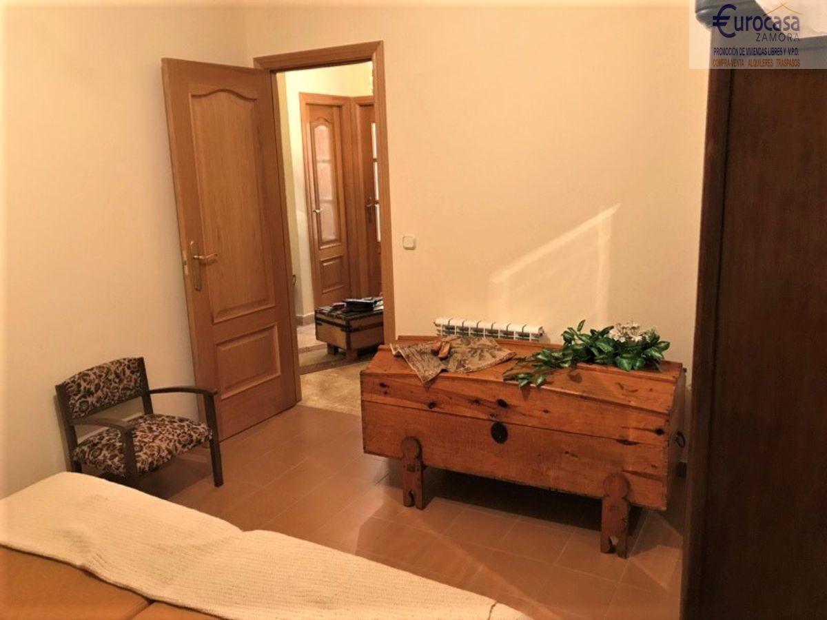 For sale of chalet in Zamora