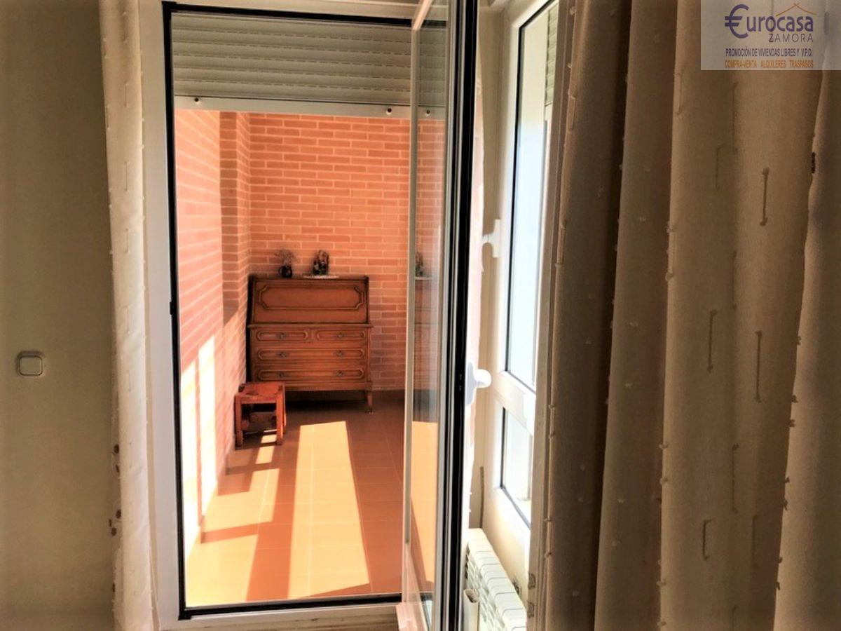 For sale of chalet in Zamora