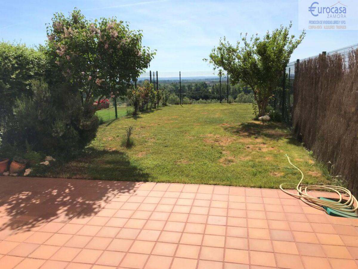 For sale of chalet in Zamora