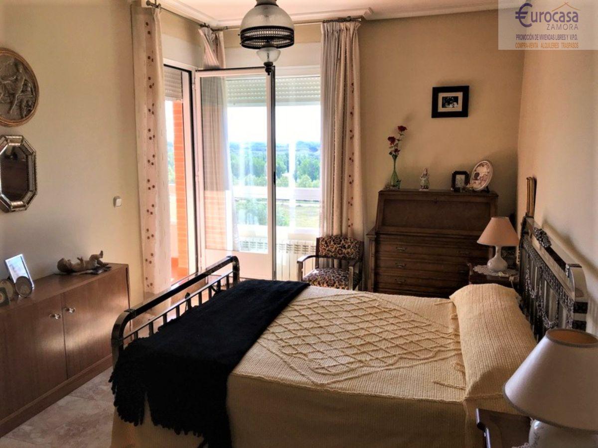 For sale of chalet in Zamora