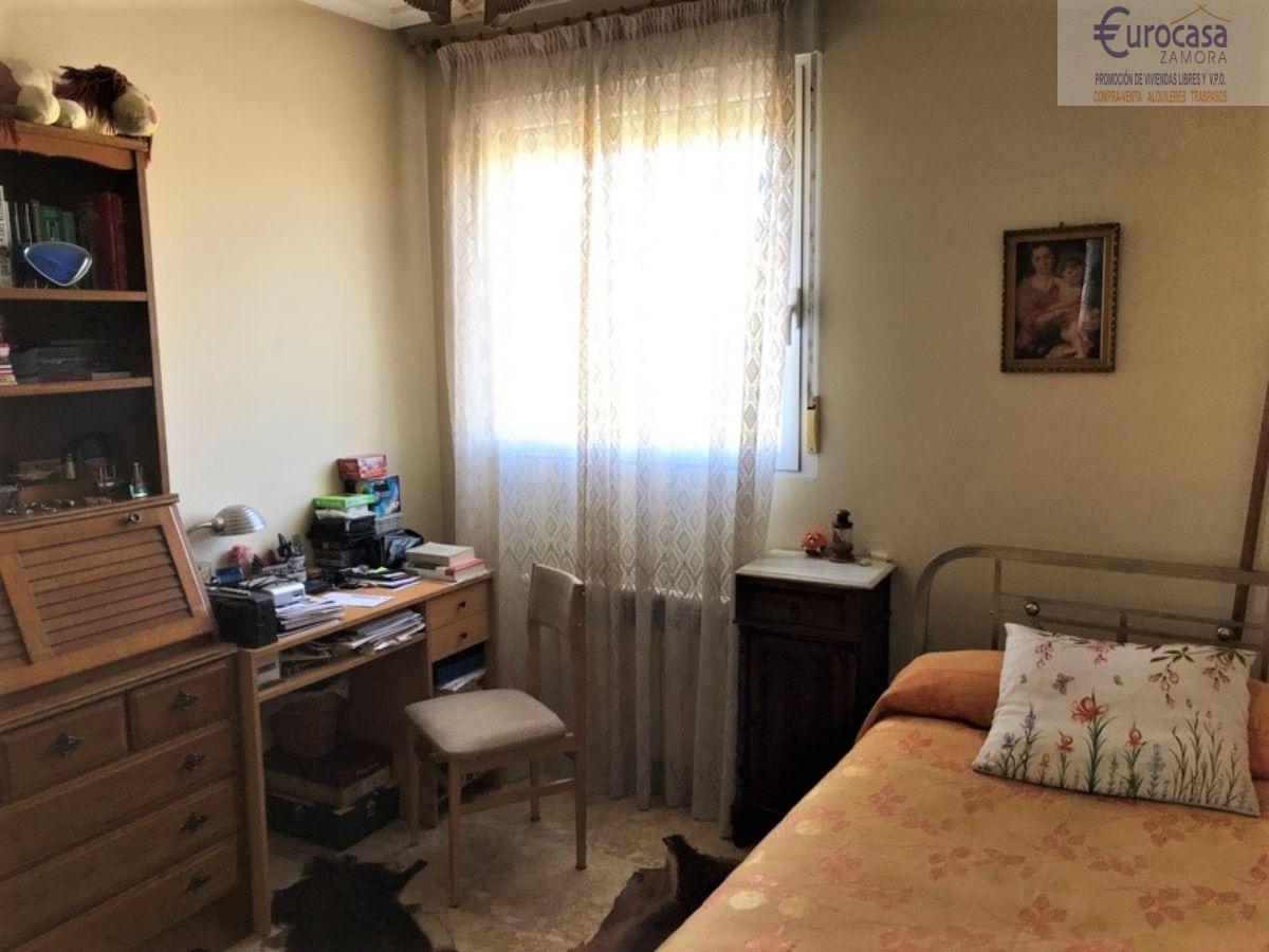 For sale of chalet in Zamora