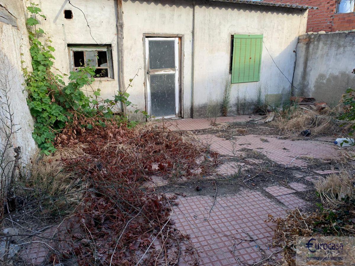 For sale of house in Villaralbo