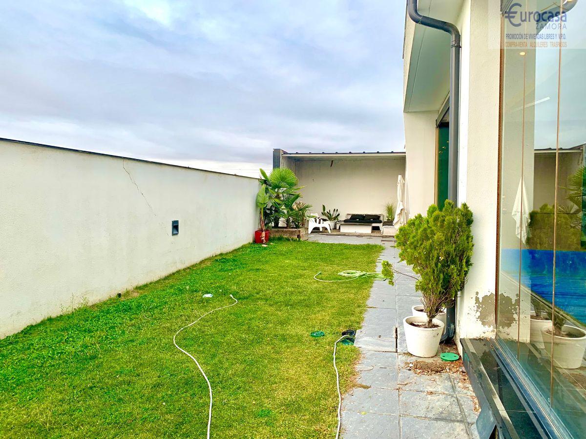 For sale of chalet in Moraleja del Vino