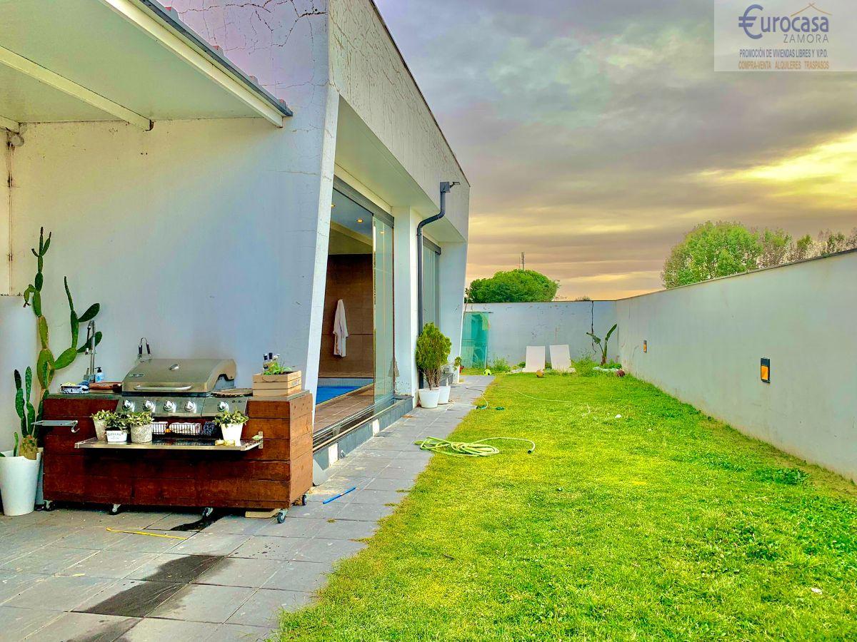For sale of chalet in Moraleja del Vino
