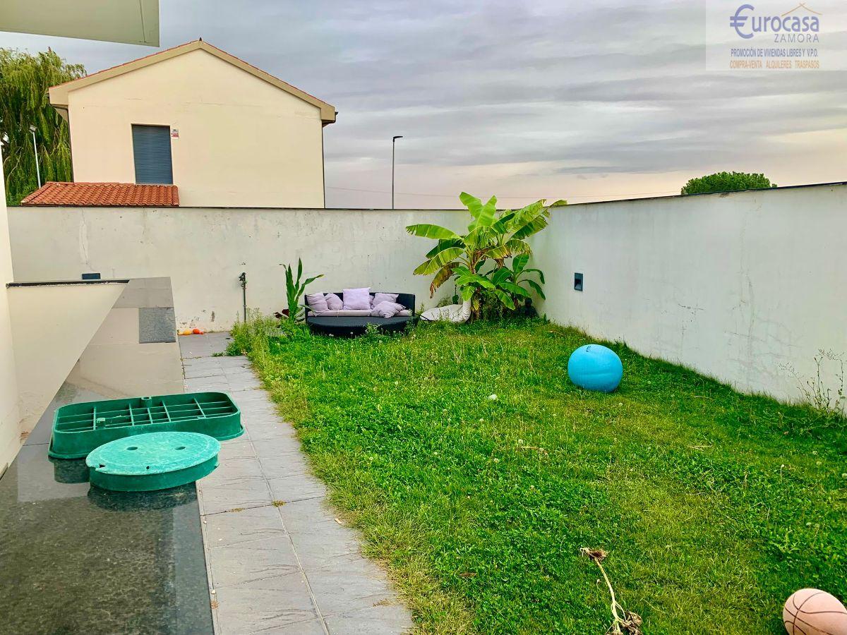 For sale of chalet in Moraleja del Vino