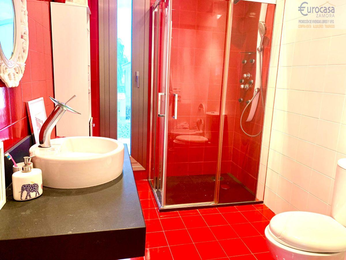 For sale of chalet in Moraleja del Vino