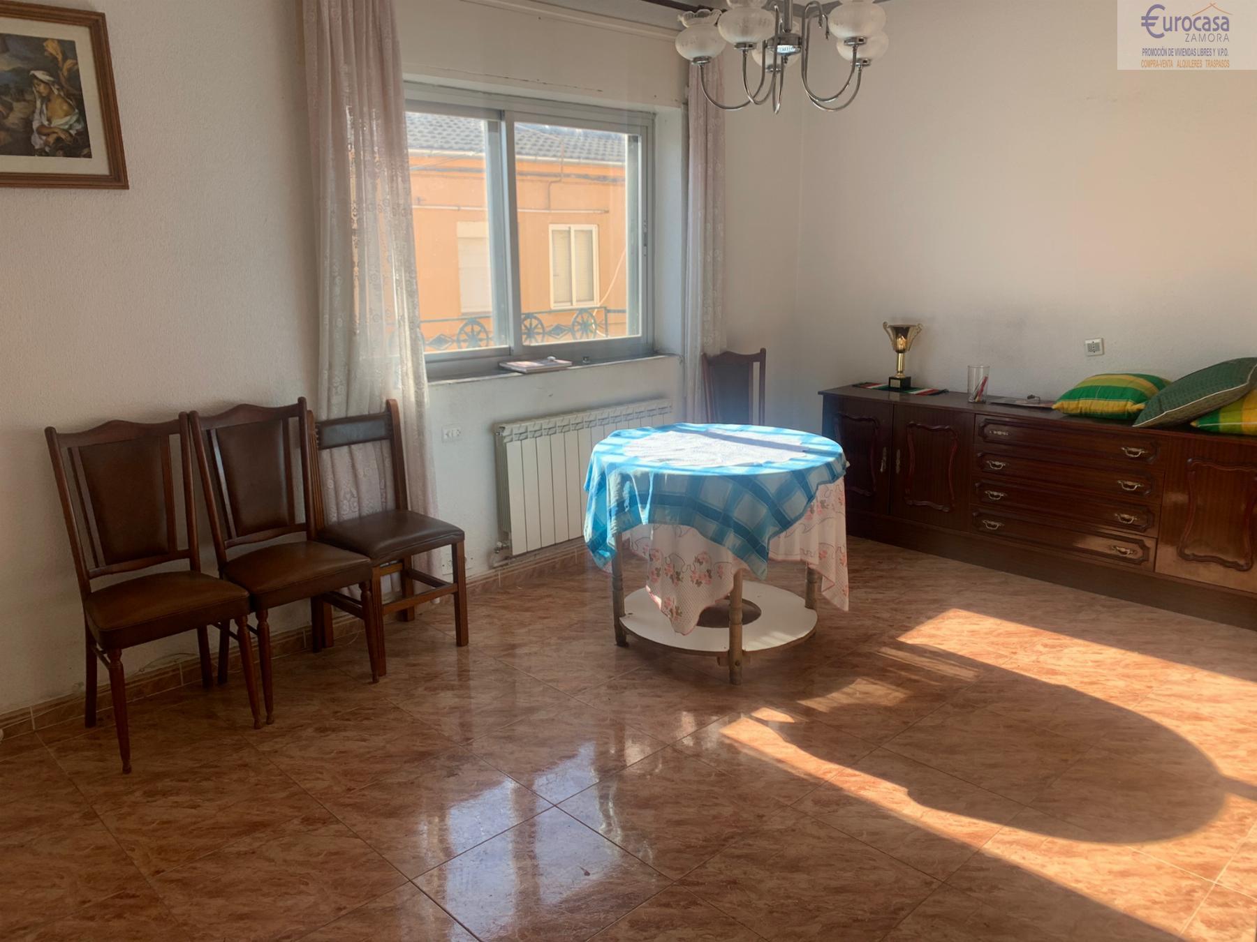 For sale of flat in Zamora