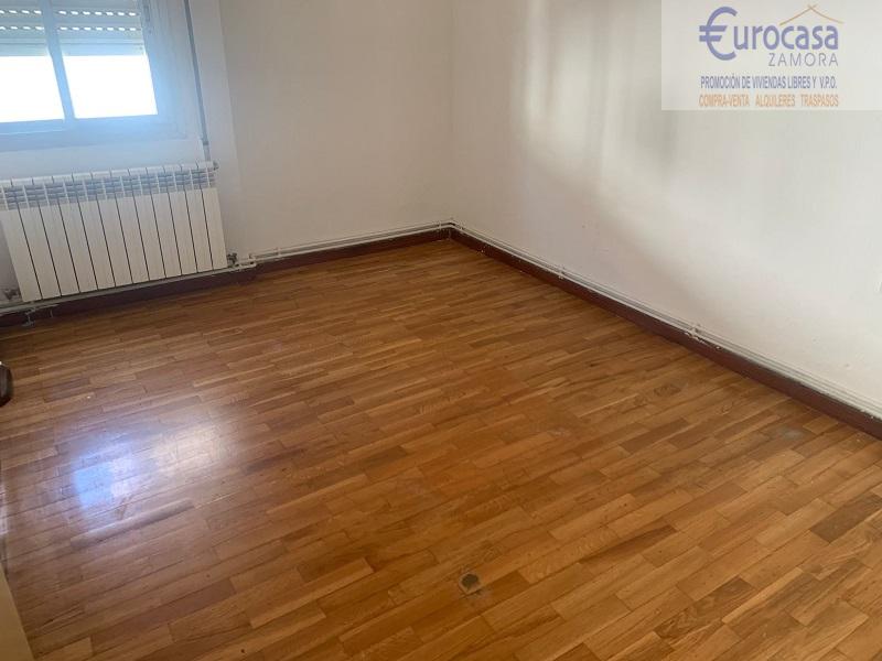 For sale of flat in Zamora