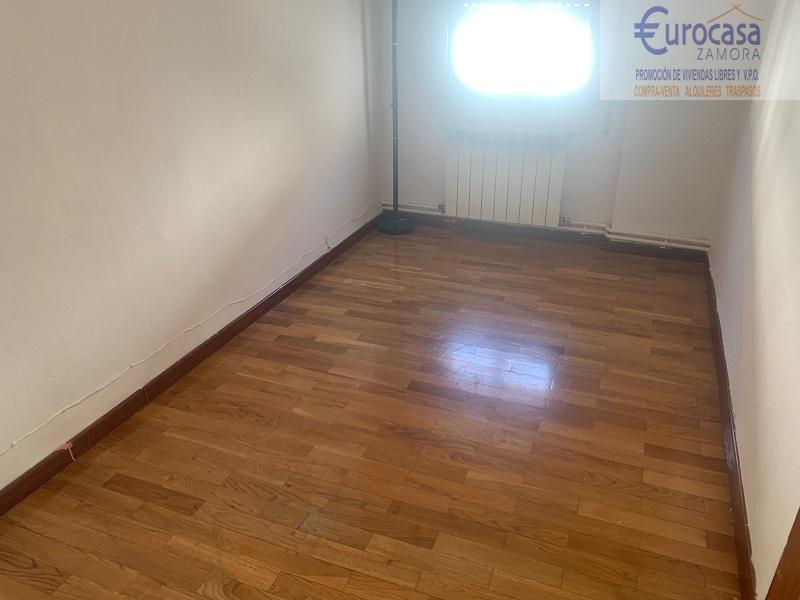 For sale of flat in Zamora